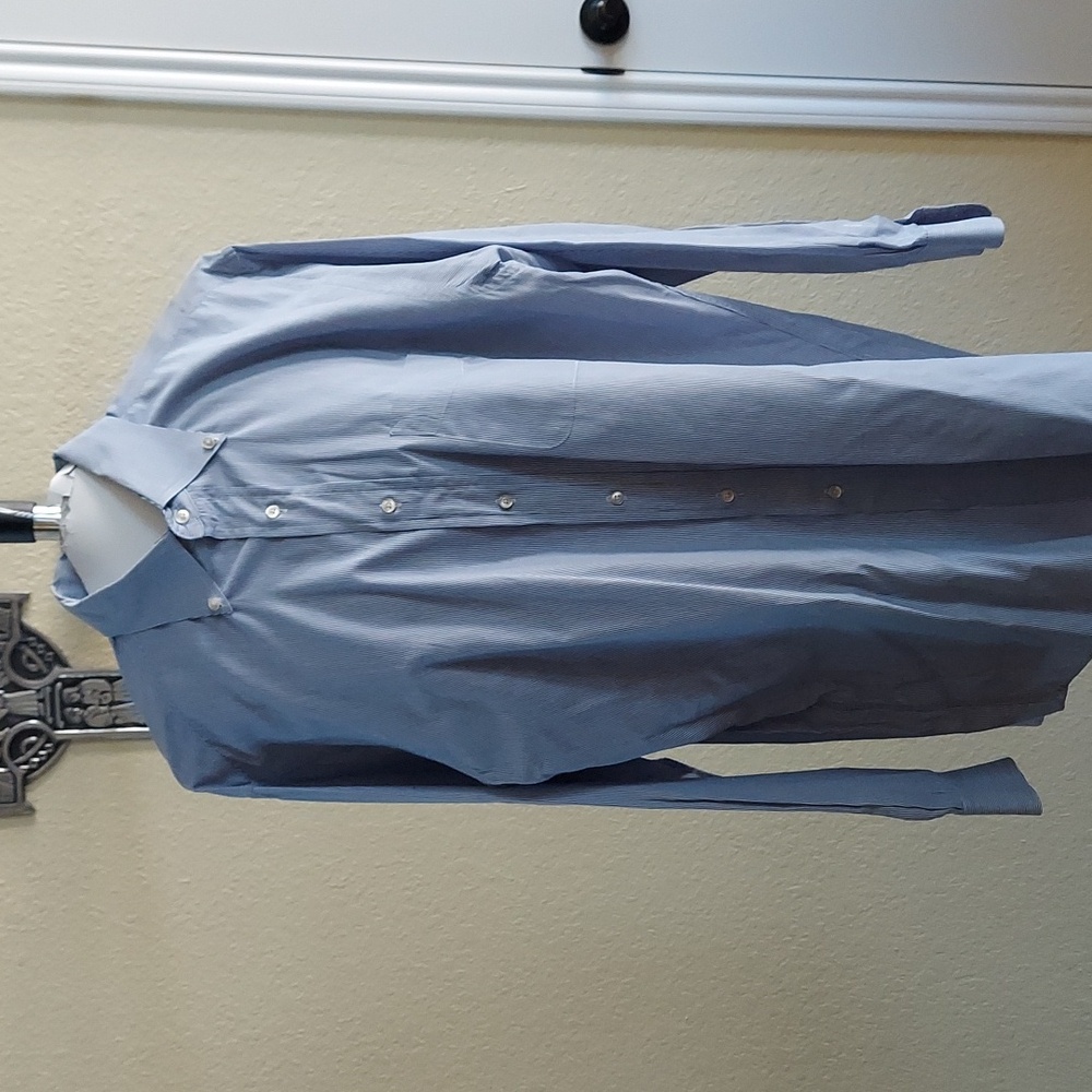 Jo's. A Bank Man's Dress Shirt